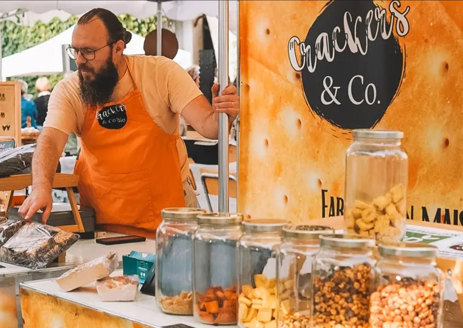Crackers & Co Bio